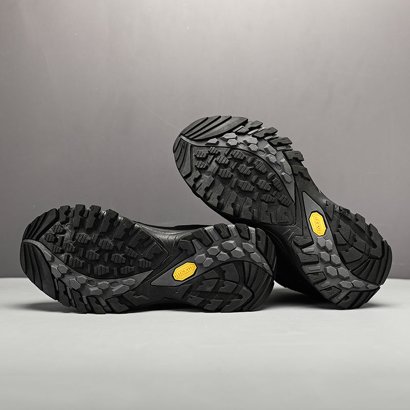 Bota Masculina Trekking Altitude Montevie